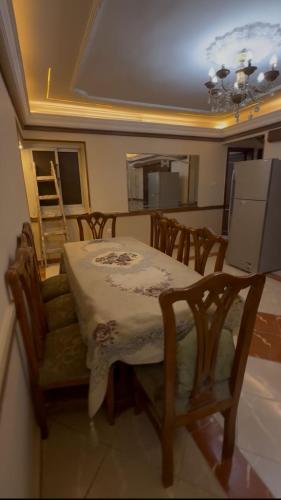 Goldish Home جامعة الدول العربية المهندسين – khách sạn tại Mohandesin