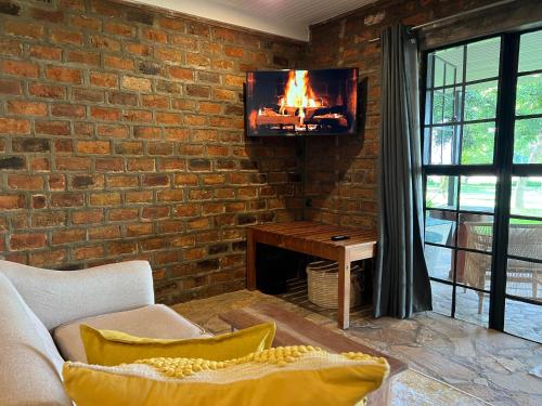 Beautiful Guest Room off The Great North Road, Kabwe - 5 km from Fig Tree Cafe in Ntowololo