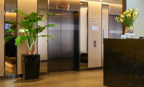 ホテル 81 ゴールド7