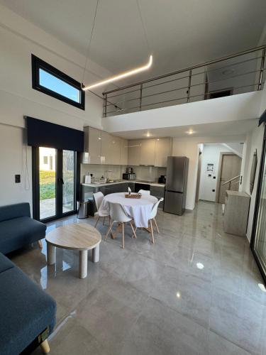 MareMonti VILLAS in Mesologgi