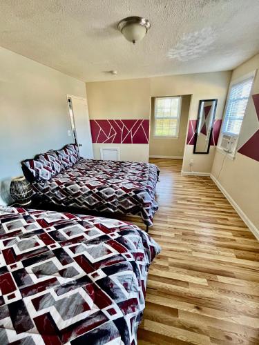 3BR W/ BASEMENT HOME THE LION’S DEN in Temple Hills, USA