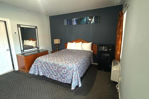 At 9 Motel - image 38