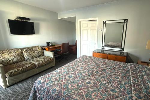 At 9 Motel - image 37