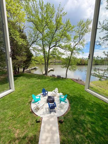 Iekārtas, Annapolis Charm Waterfront Getaway Near USNA - FISH & CRAB from your PRIVATE PIER! in Whitehall Manor (MD)