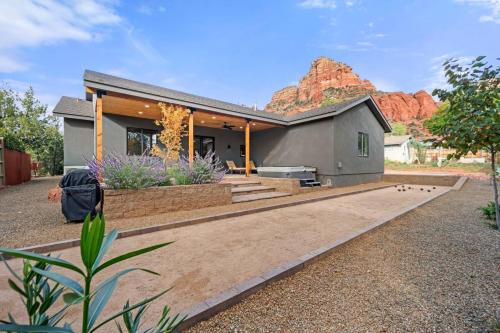 New Build w Epic Views Walk to Chapel Trails - image 3