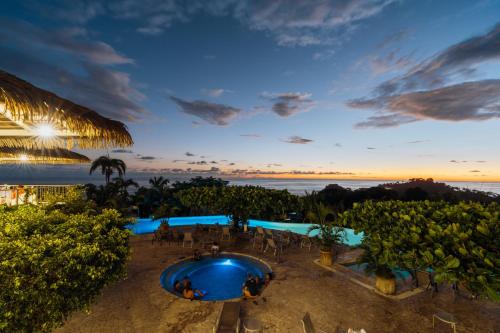 Swimming pool, La Mariposa Hotel in Quepos