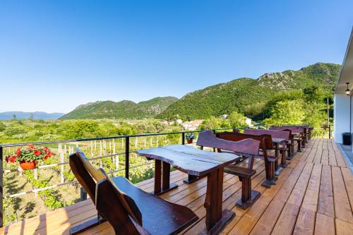 Iekārtas, Vržina Farm House Skadar Lake (Vrzina Farm House Skadar Lake) in Godinje