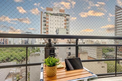 Garagem e 8min a pé Metrô Paulista e Higienópolis Mackenzie - Academia Piscina Climatizada Sauna Home Office Lavanderia - Bela Cintra Consolação Agusta Frei Caneca, São Paulo