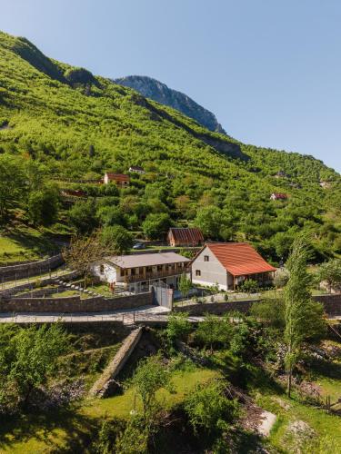 Turi-Selcë (Turi-Selce) in Lëpushë