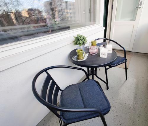 Cozy 1BR Apartment with Balcony, Free WiFi and Parking in Luostarinmaki
