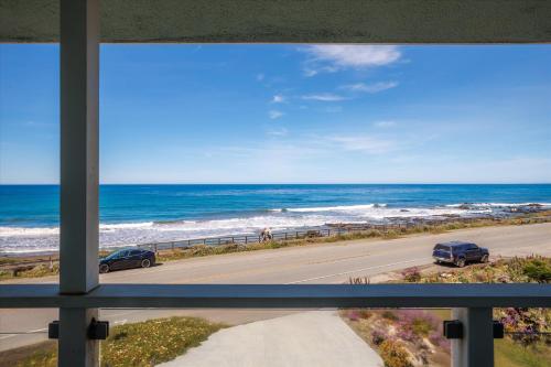 Moonstone Beachfront Escape, Cambria