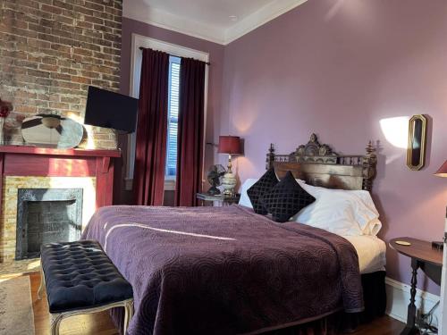 Boutique Guesthouse King Suite balcony and Pool