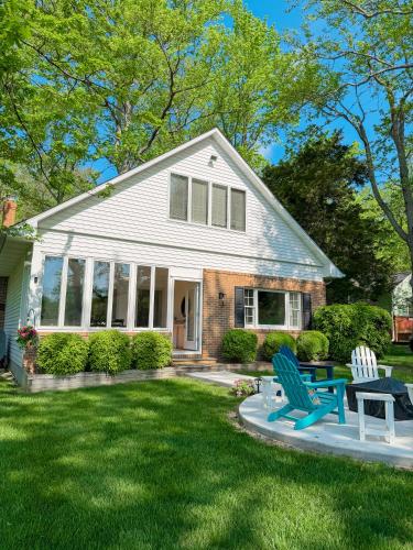 Iekārtas, Annapolis Charm Waterfront Getaway Near USNA - FISH & CRAB from your PRIVATE PIER! in Whitehall Manor (MD)