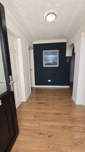 Arfryn - Spacious 4-Bedroom Bungalow Near Carmarthen & Pembrey Coast in Llangyndeyrn