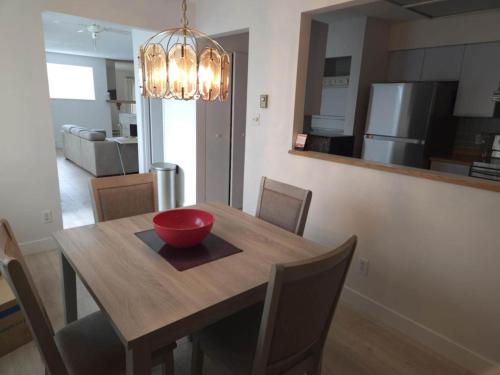 unique Two -Bedroom Central Townhouse – khách sạn tại Thị Trấn Yale