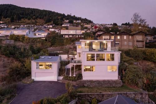 Queenstown Hill House - Studio Only - image 7