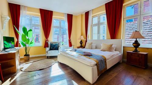 FewoZauber "Pension am Dom", Historische Apartments, Superzentral, 7min zum Schloss in Schwerin, Deutschland