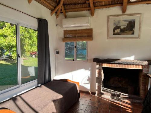 Casa quinta con enorme parque, parrilla, hogar, piscina a 1 hora de CABA in Capilla Del Senor