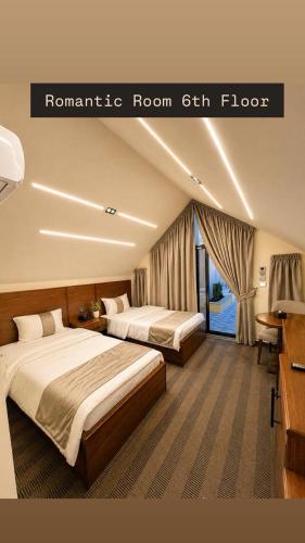 2 twin beds
