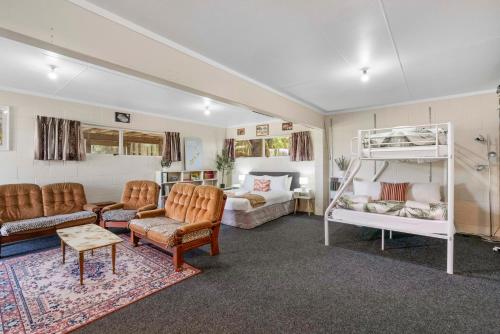 Taupo Family Retreat - image 4