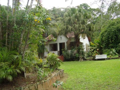 Granja Coelho Azul - Casa Germano