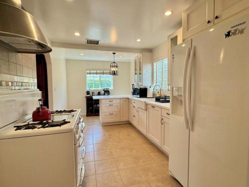 Prime West Los Angeles 4 Bedroom 2 Bathroom House, Los Angeles (fotografie 8)