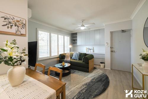 KozyGuru | Mosman | Serene Boutique Apt Retreat - image 8