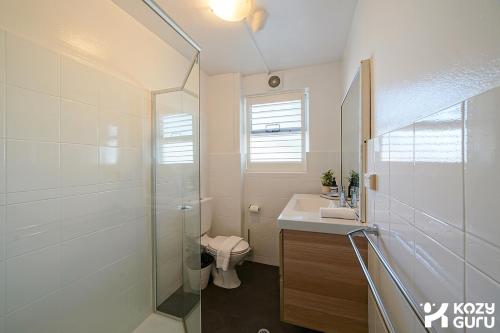 KozyGuru | Mosman | Serene Boutique Apt Retreat - image 12