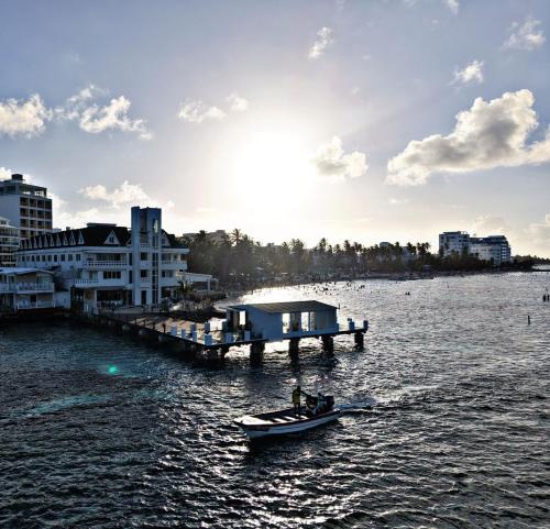 Lord Pierre Hotel