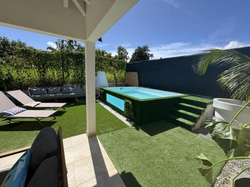 Maison neuve et moderne avec 2 chambres climatisees in Baie-Mahault