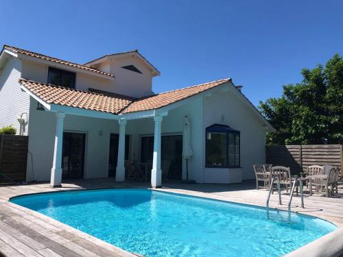 Villa confortable - 6 pers. - FR-1-878-27