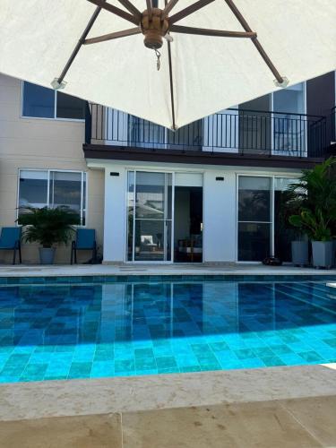 Beautiful vacation home in Peñalisa-Ricaurte with pool