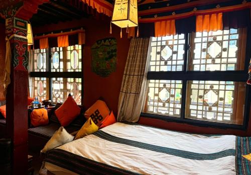 Shambhala Palace Hotel - image 3