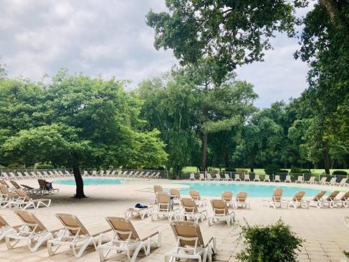 Maisonnette avec parking, animaux OK - 4/6 pers. - FR-1-878-53