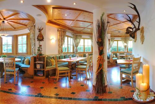 Hotel Hubertushof - image 2