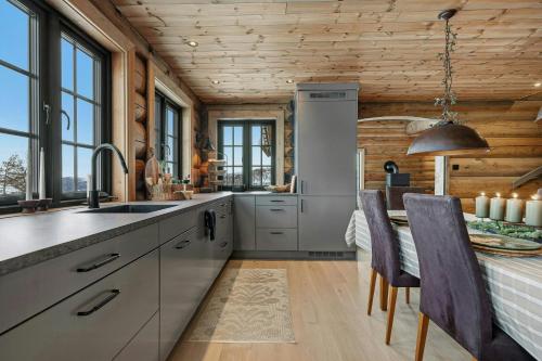 Viesnīcas āriene, Hand-Crafted Cabin In Evardalen Near Hovden in Brokke