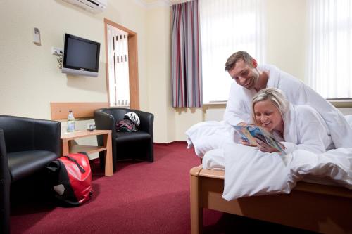 Hotel-Pension Am Schwanenteich - image 4