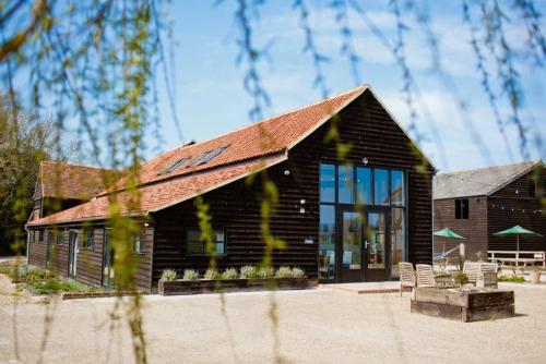 Creeksea Place Barns