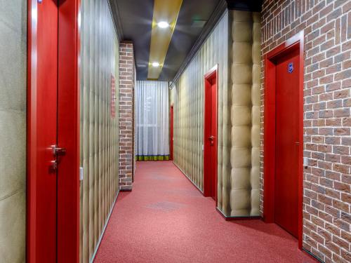 Road Star Hotel - image 12
