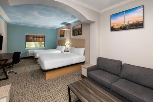 Crystal Suites - image 7