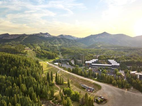 Hotel Alpenrock Breckenridge, Curio Collection by Hilton in Breckenridge, USA
