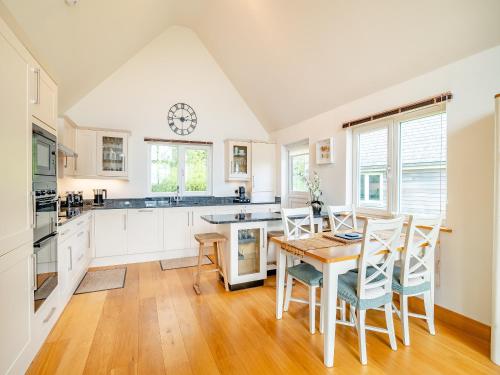 Konyha, Twill Lodge - 4 Swandown in Ilminster