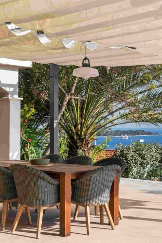 Luxury Villa Hvar Carpe Diem newly renovated with private pool by the sea - image 5
