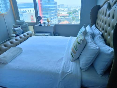 Amazing 1 5BR unit Connected to Eastwood Mall, Manille