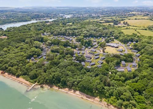 Hotellet från utsidan, Woodside Bay Lodge Retreat in Wootton Bridge