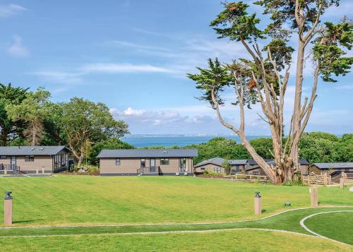 Hotellet från utsidan, Woodside Bay Lodge Retreat in Wootton Bridge