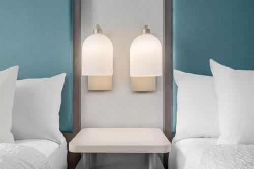 2 bedrooms, 4 beds