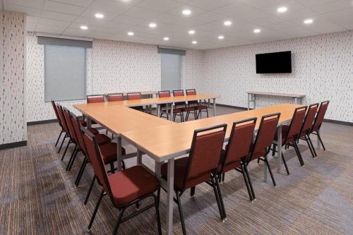 Home2 Suites By Hilton Meridian - image 28