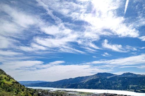 River Scene - Great Views! 30 day minimum required home - image 8