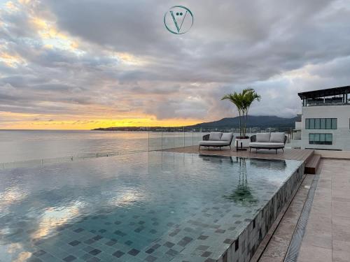 Wake Up to the Ocean Naarena Escape
